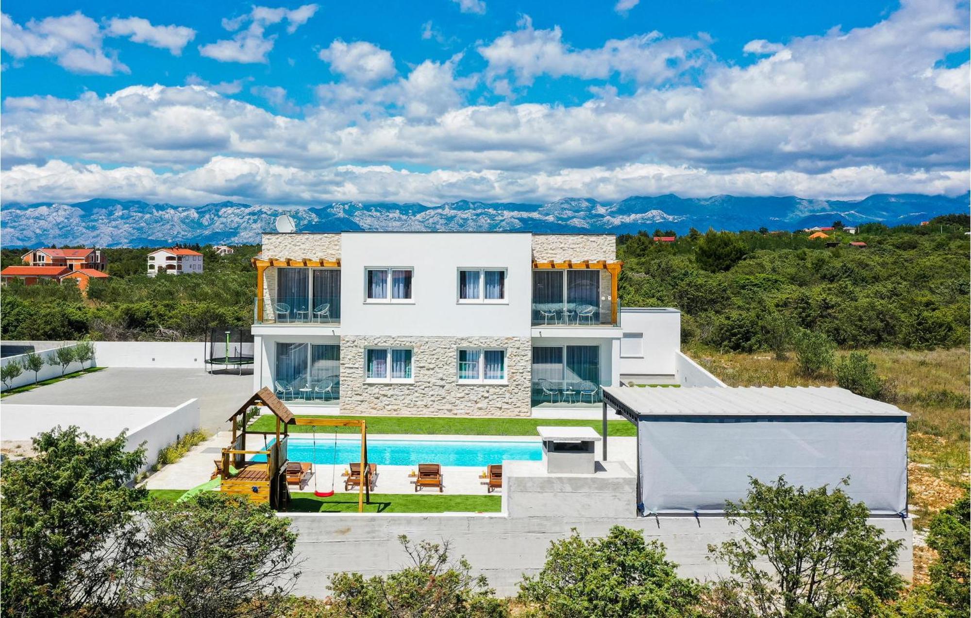 Stunning Home In Vrsi With Kitchen Exterior photo